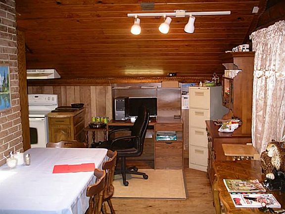 5th image of 6500 Fm Road 987
