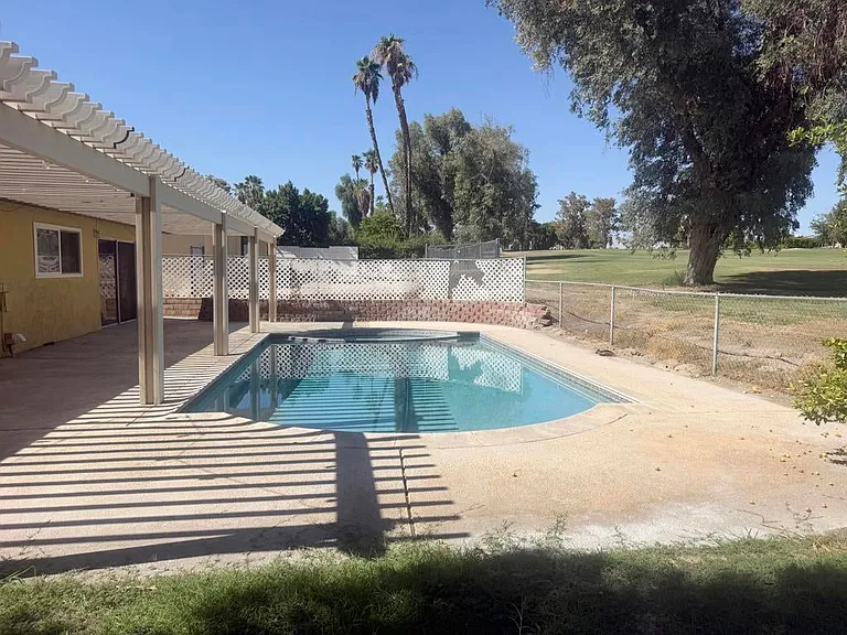 43586 Virginia Ave — Photo 18