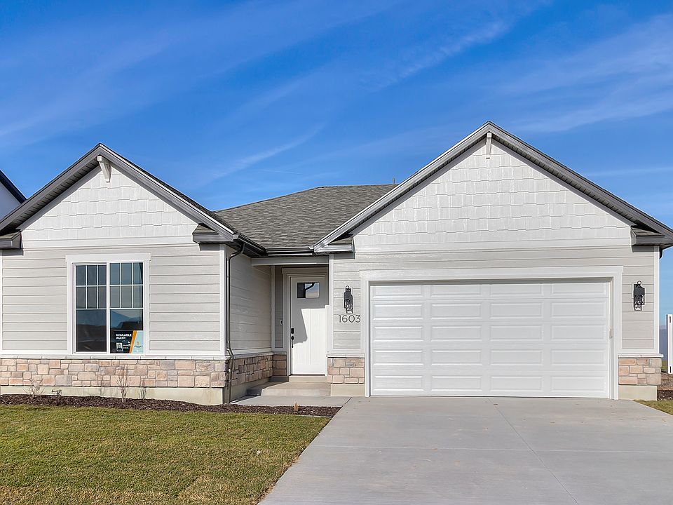 1st image of 1603 W Silver Canoe Way