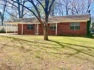 907 Hamlin Ave, Tupelo, MS 38804