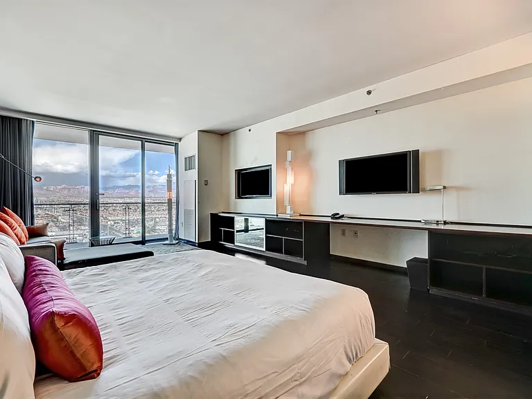 4381 W Flamingo Rd #2807 — Photo 4