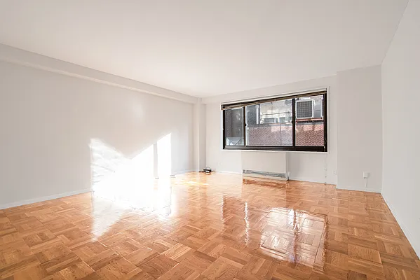 Rented by Oxford Property Group | media 17