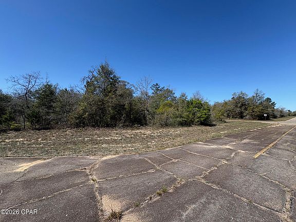 4th image of 10 Wakefield