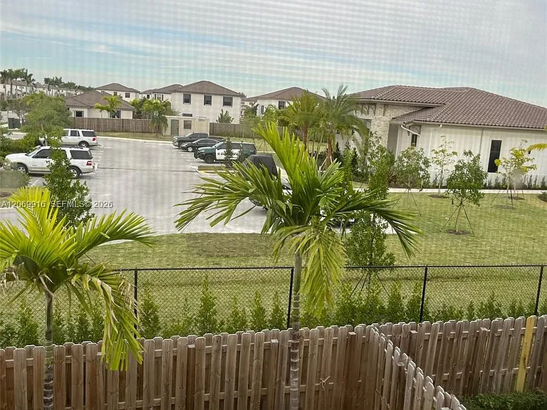 11889 SW 245th Ter — Photo 32