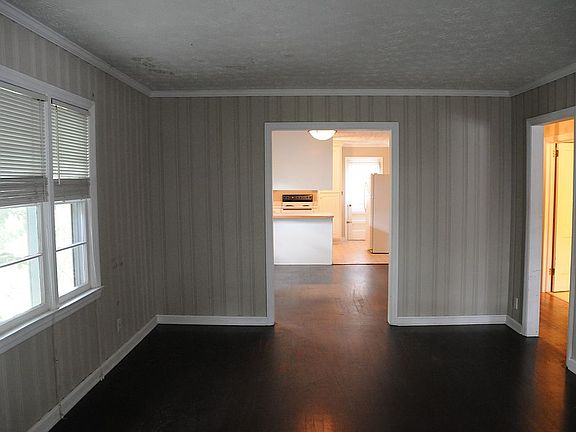 4th image of 1405 Belmont Ave SE