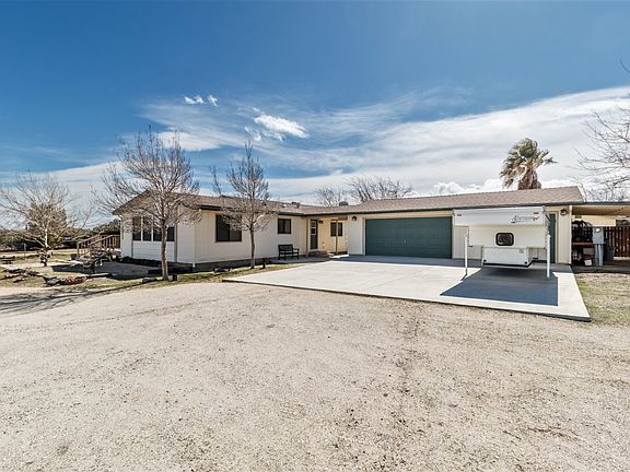 2nd image of 25042 Divinci Ave