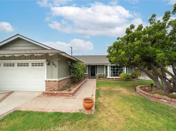 742 N Elmwood St, Orange, CA 92867