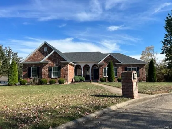 1212 Cherry Hill Dr, Farmington, MO 63640