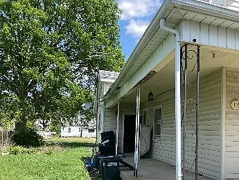3 bed, 2044 sqft, $999 — Photo 1