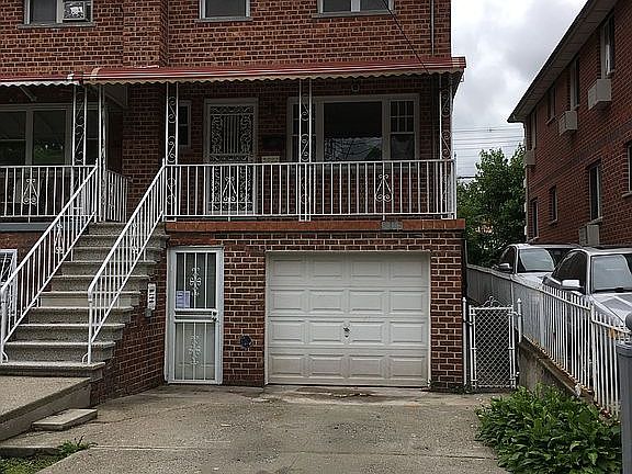 2nd image of 3927 De Reimer Ave