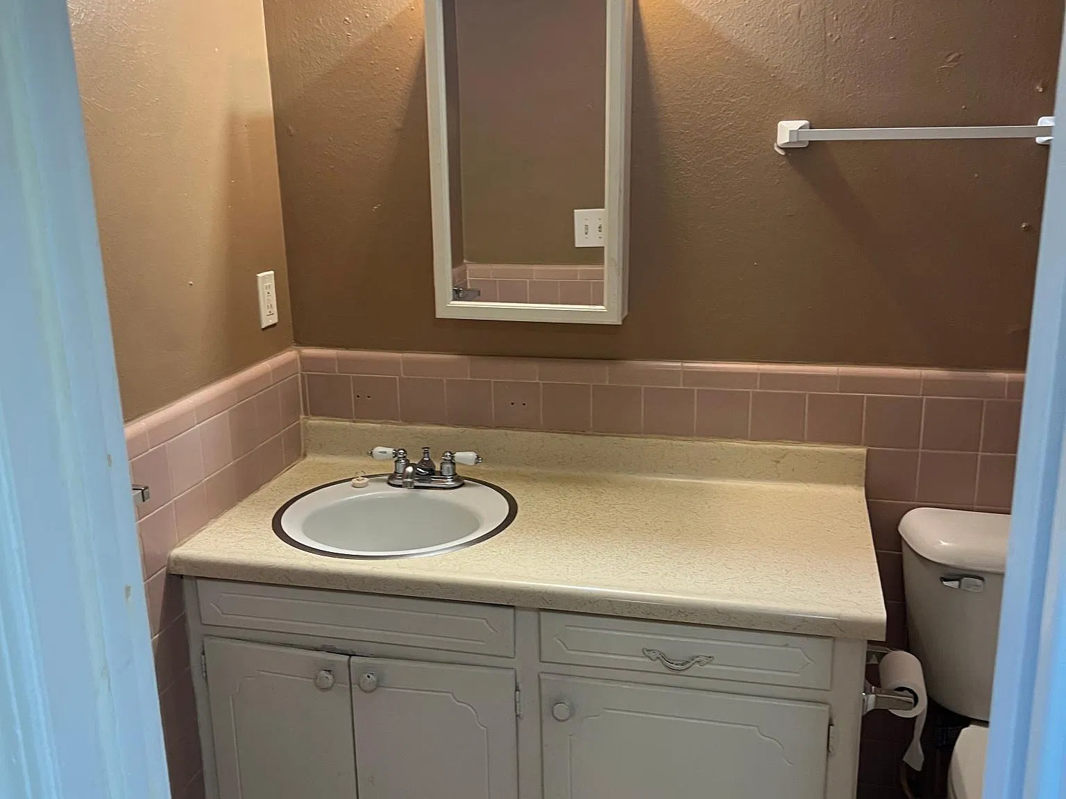 1 bed, 610 sqft, $800 — Photo 2