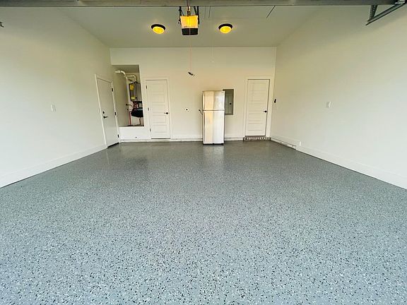 3rd image of 5302 Stanford Ct