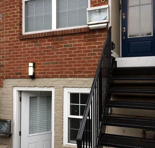 518 Hobart Pl NW #1 — Photo 1