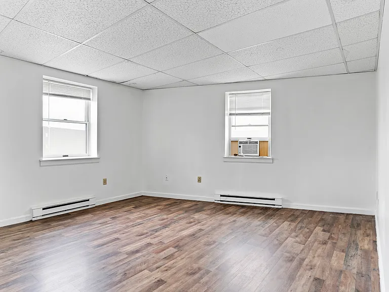 270 W 2nd St #270 — Photo 17