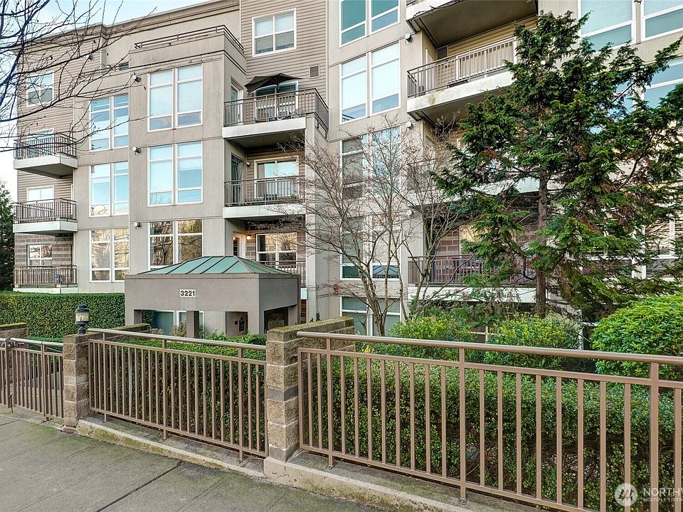 1st image of 3221 SW Avalon Way #313