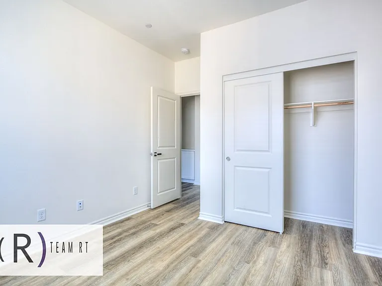 11454 Artesia Blvd — Photo 37