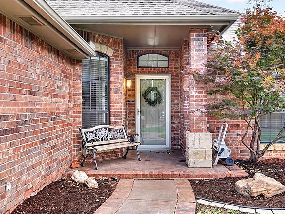 3rd image of 2038 Tall Grass Cir