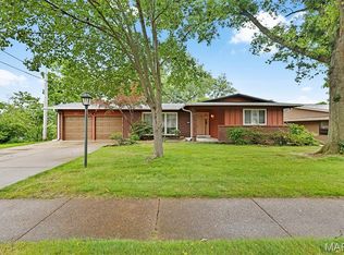 1516 Gold Leaf Dr, Saint Louis, MO 63146