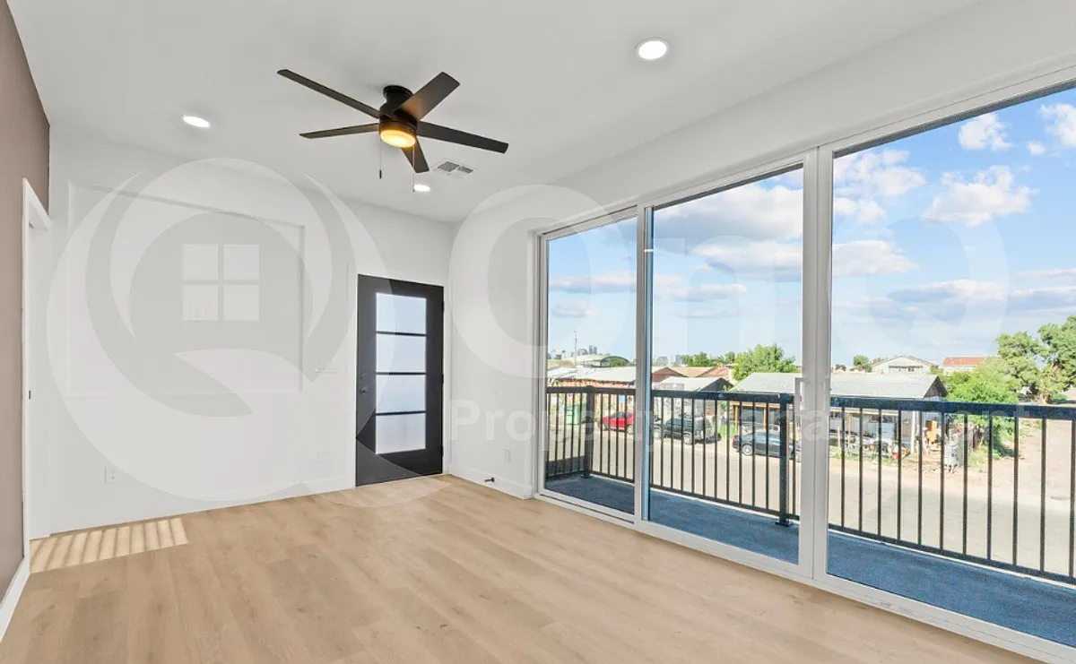 2 bed, 1.0 bath, 700 sqft, $1,800 — Photo 3