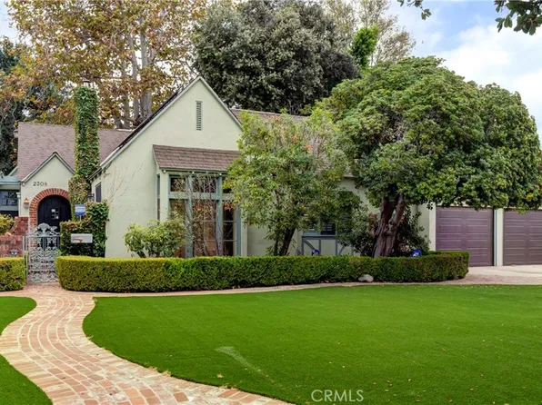 2308 Oakmont Ave, Santa Ana, CA 92706