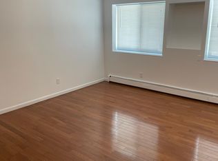 1152 York St APT B, Denver, CO 80206