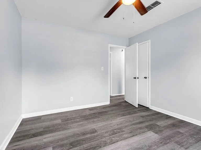 701 Southlawn Dr — Photo 11