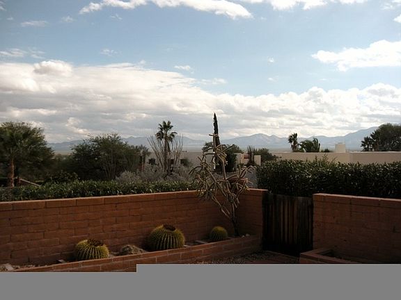 3rd image of 801 W Bella Vista Dr