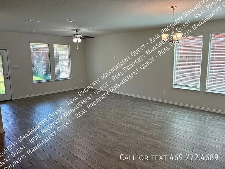 8164 Trudy Ln — Photo 6