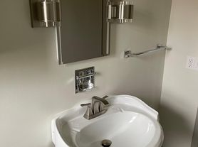 4 Saint James Pl, Buffalo, NY