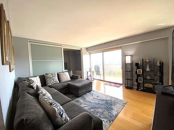5th image of 7033 N Kedzie Ave APT 1414