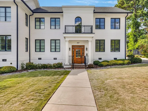 607 Smedes Pl #B, Raleigh, NC 27605