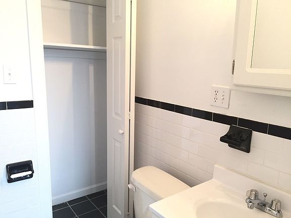 5th image of 29 E 17th St APT 312