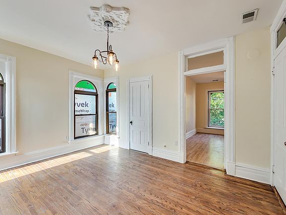 4th image of 1445 N California Ave #2