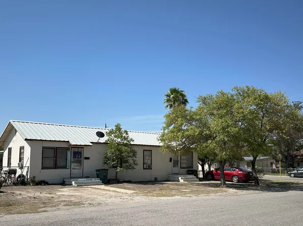 310 & 312 W 11th St, Del Rio, TX 78840