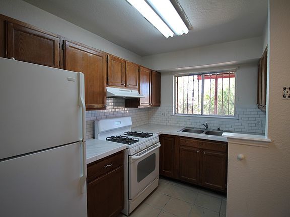 3rd image of 2205 Sea Gull Dr