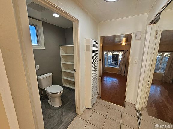 5th image of 128 Accacia St
