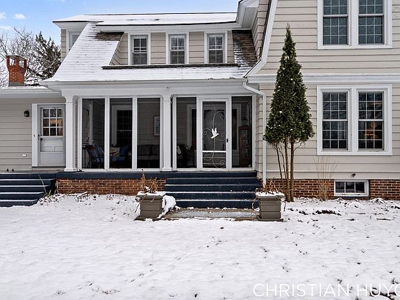 5th image of 2630 Leonard St NW