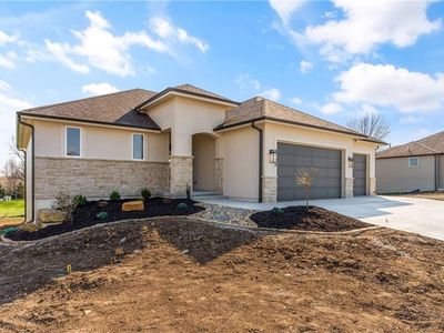 4304 NE Hideaway Dr, Lees Summit, MO, 64064