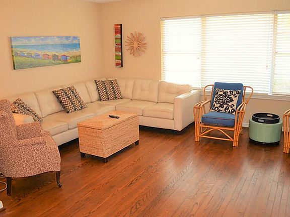 3rd image of 3115 Broadmead Dr