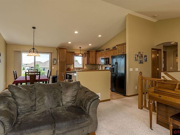 5th image of 1213 Augusta Dr