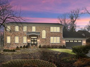 30 W Birchwood Ave, Hinsdale, IL 60521