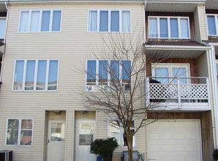 20 Challenger Dr, Staten Island, NY 10312
