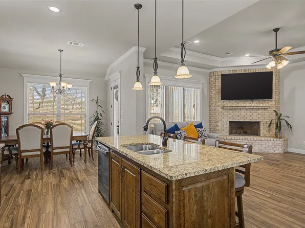 1041 Tex Ln, Springtown, TX 76082