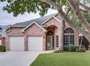 2152 Pritchard Dr, Grapevine, TX 76051