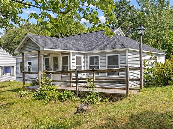 2nd image of 32 Goodell Avenue
