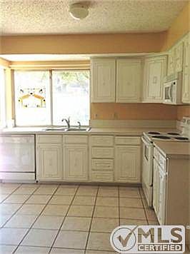 3rd image of 2120 Rockwood Dr