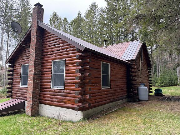 3rd image of 534 Curtis Road