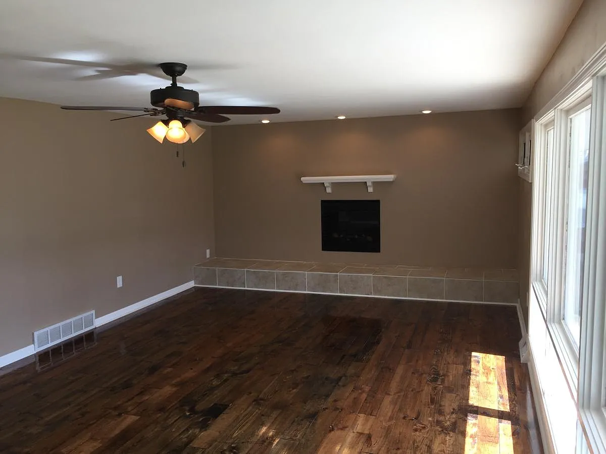 3 bed, 2.5 bath, 1740 sqft, $1,750 — Photo 2