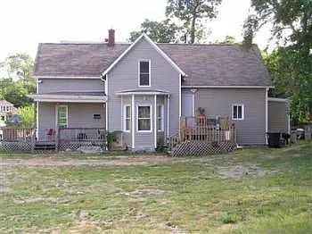 111 Combs St photo 1