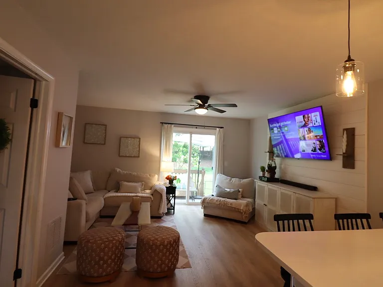 1605 Newbury Ct — Photo 14